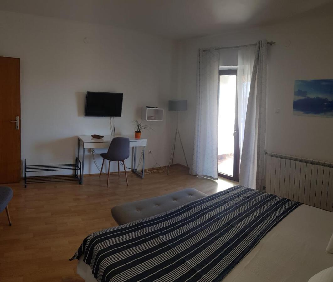 Apartments & Rooms Tom Medulin Luaran gambar