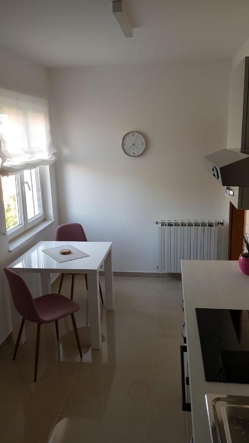 Apartments & Rooms Tom Medulin Luaran gambar