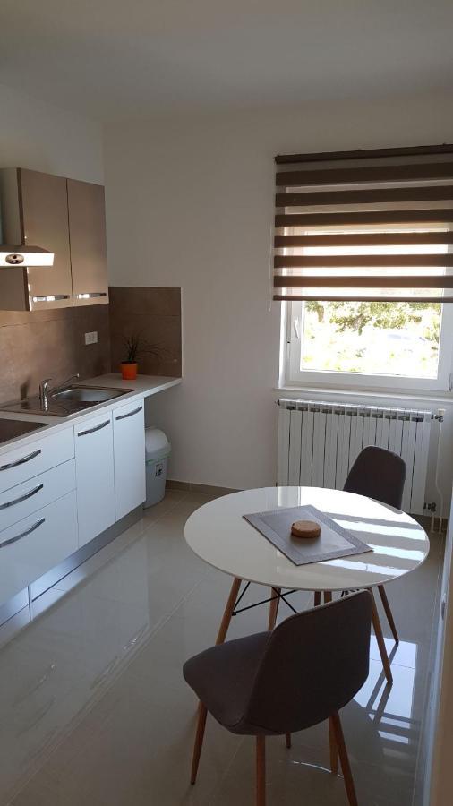 Apartments & Rooms Tom Medulin Luaran gambar