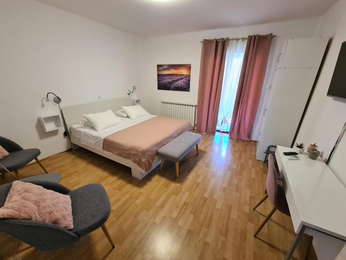 Apartments & Rooms Tom Medulin Luaran gambar