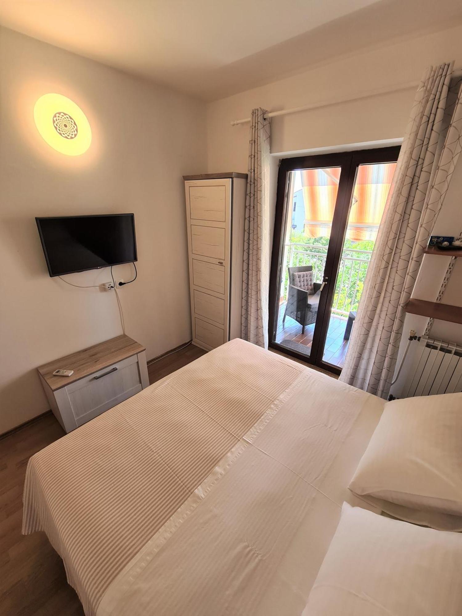 Apartments & Rooms Tom Medulin Luaran gambar