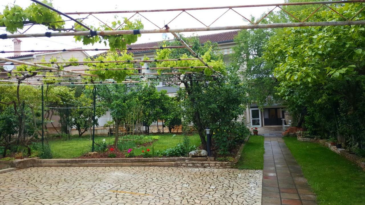Apartments & Rooms Tom Medulin Luaran gambar